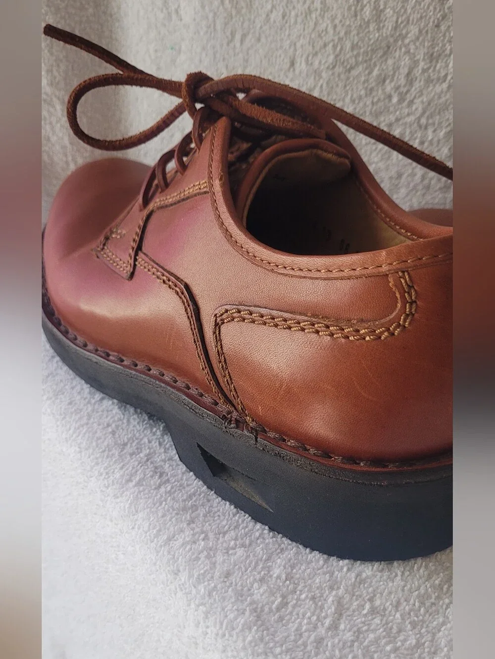 Clarks Men’s Brown Leather Active Air Vent oxford style Shoes Size 8.5 med